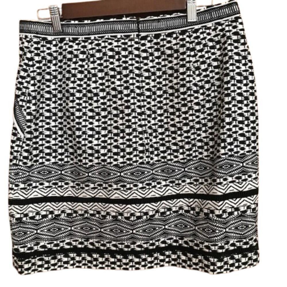 White House Black Market Women's Black & White Geometric Pencil Skirt Size 10 - Picture 5 of 9